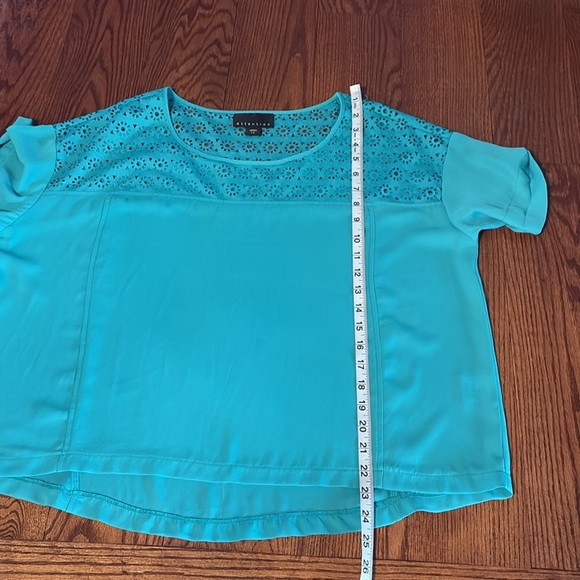 Women’s Attention lazer cut high low Boxy Blouse short sleeve jade green L - Picture 9 of 9